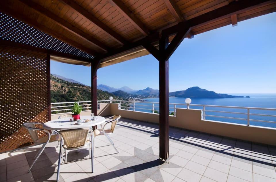 Villa Elgini Плакиас Екстериор снимка